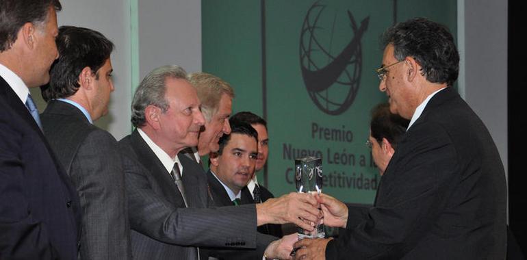 Entrega del “Premio Nuevo León a la Competitividad 2011”