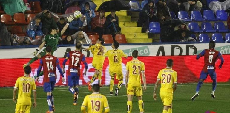 Un punto de esperanza para el Sporting