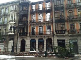 La Policía abre una investigación sobre el incendio en la calle Uría de Oviedo