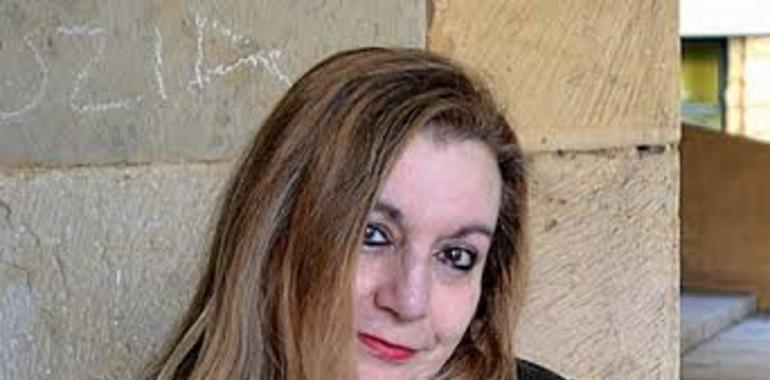 La escritora gijonesa Montserrat Suáñez gana el 