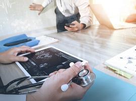 Doctor, ¿Qué me pasa? ¡Hágase estos análisis y vuelva con los resultados! 