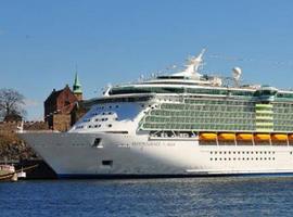 El 'Independence of the Seas' regresa a Gijón