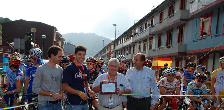 Homenaje a Javier Borrás en el XIX Memorial Martín Valtuille