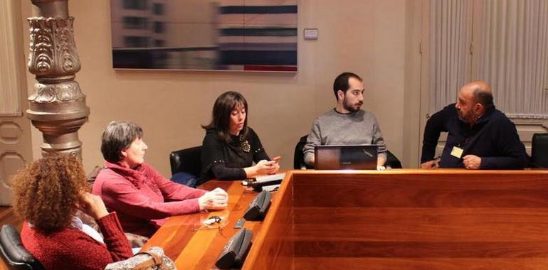 Podemos apoya desde el Parlamento a la plataforma vecinal SOS Viejo Hospital 