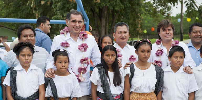 Cué inaugura Clínica de Autismo en Huatulco, única en su tipo en Oaxaca