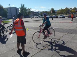 Arrancan las excursiones de Asturies ConBici con una salida por Gijón