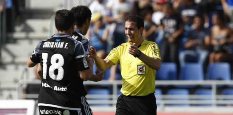 Un penalty ficticio birló su punto al Real Oviedo