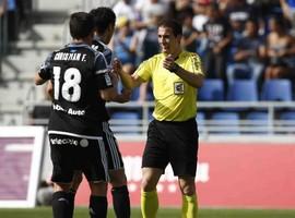 Un penalty ficticio birló su punto al Real Oviedo
