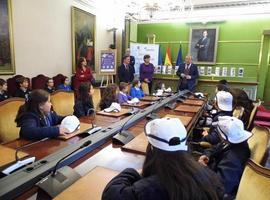 Los jóvenes defensores del agua hacen 'pleno' en Oviedo