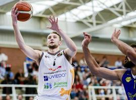 Gran partido del UF Baloncesto frente al Ourense en Pumarín