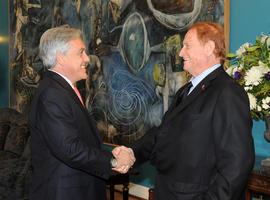 Piñera recibe a Medavoy, productor de la película sobre los 33 mineros de Atacama