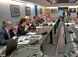 Acuerdo para reducir un 79% las emisiones industriales de benceno en Trubia    