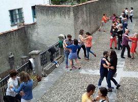 Llanes exhibe hoy sus mejores bailes de salón