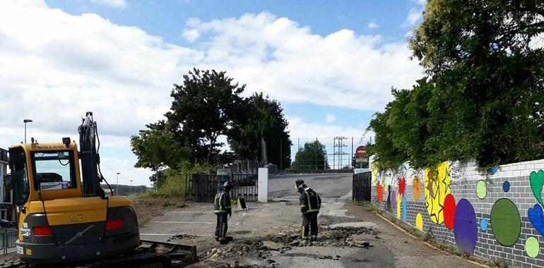 Bomberos y Guardia Civil controlan alarmante fuga de gas en Vegadeo 