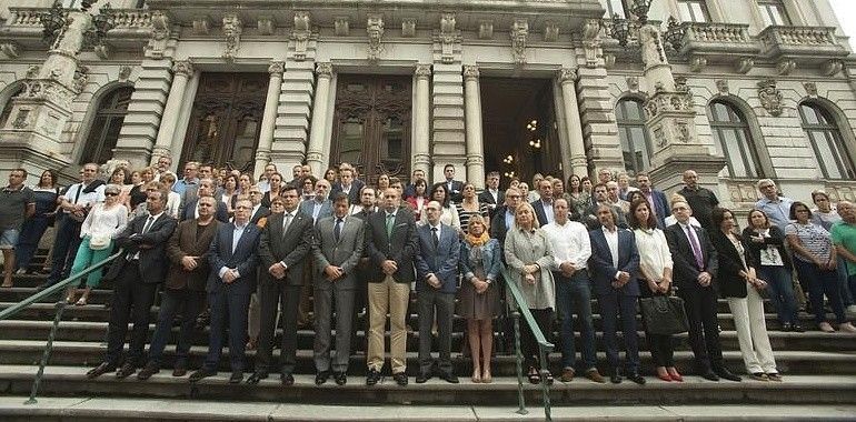 Asturias, con España, con Cataluña y frente al terrorismo