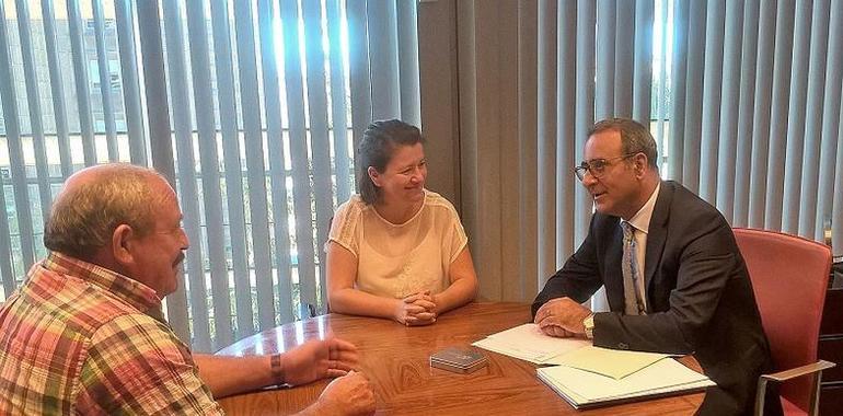 El consejero anuncia la reparación viaria entre San Antolín de Ibias y Degaña 