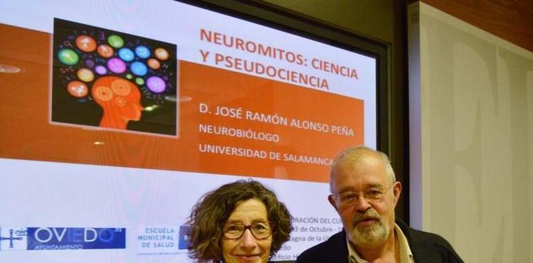 La Escuela de Salud de Oviedo amplía las terapias acuáticas a personas con patología psiquiátrica e ictus