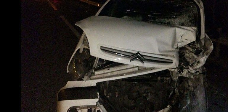 Seis heridos tras una multicolisión en el cruce de Ujo, Mieres