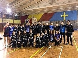 Botín medallero del Bádminton Oviedo en el territorial de Laviana