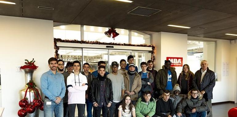 Estudiantes de CFPE Revillagigedo 