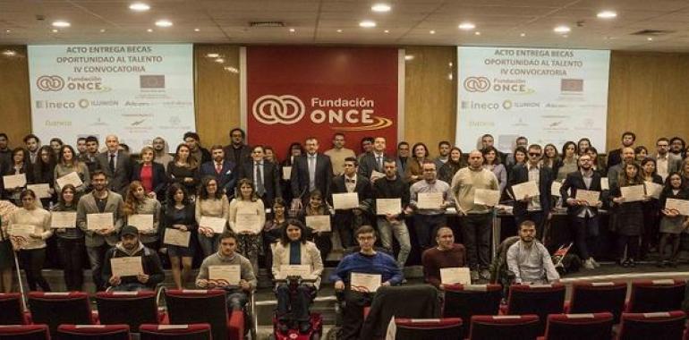 Becas ONCE a 5 estudiantes con discapacidad de Uniovi
