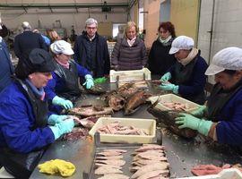 fernández llama a consumir productos asturianos en su visita a 'La Polar'