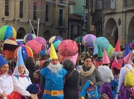 El Desfile de Escolinos y la coronación de los Reyes del Goxu y la Faba, este viernes en el Antroxu de Avilés