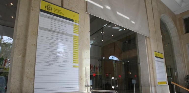 Asturias registra 6.623 parados menos que hace un año
