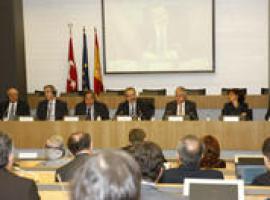 El presidente de CEOE, Juan Rosell, se reúne con el ministro de Economía turco, Zafer Ça?layan